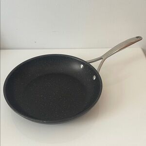 Henkel- Large Non-Stick Black Frying Pan (non-induction)